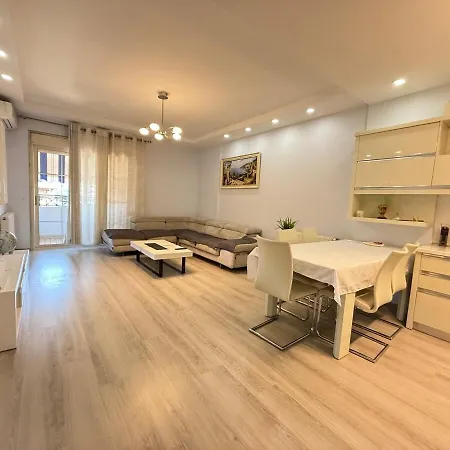 Florian Apartment1 Center Apartman